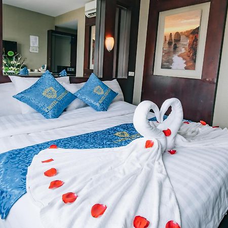 V Hotel В'єнтьян Екстер'єр фото