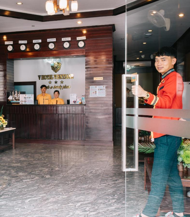 V Hotel В'єнтьян Екстер'єр фото