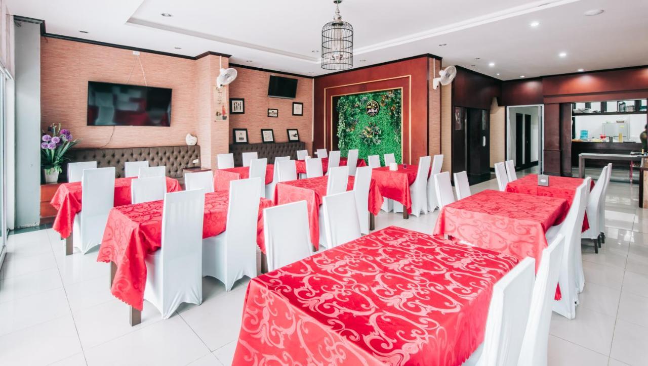 V Hotel В'єнтьян Екстер'єр фото
