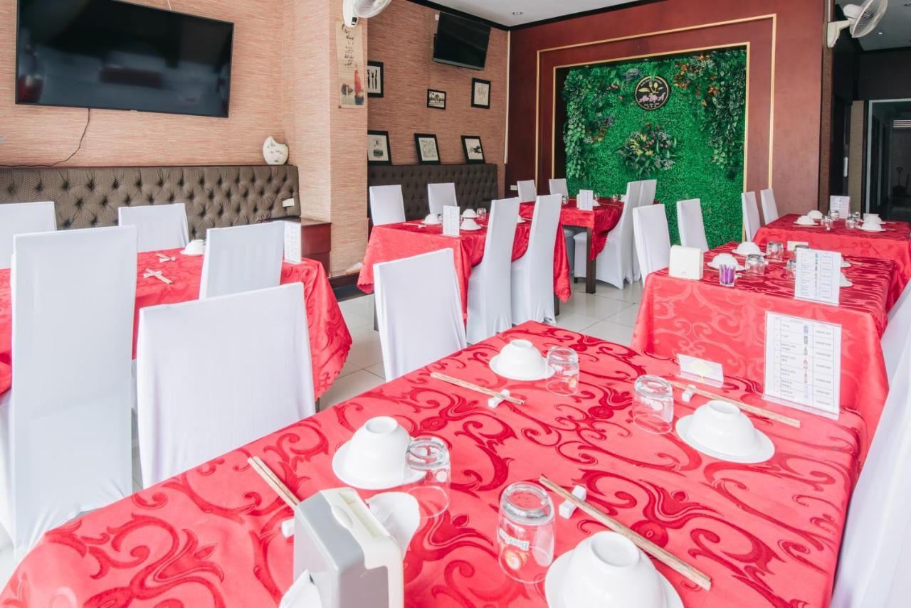 V Hotel В'єнтьян Екстер'єр фото