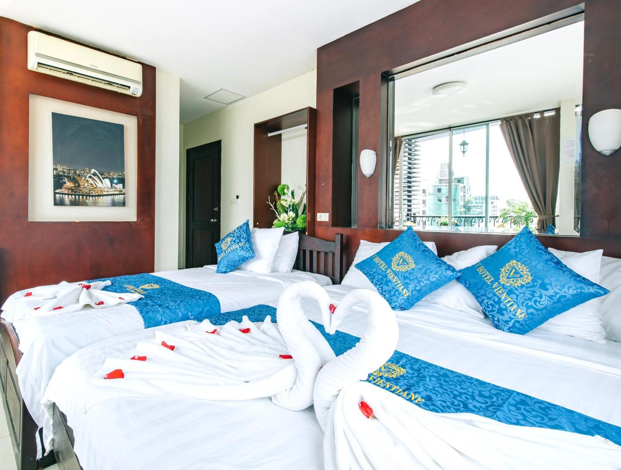 V Hotel В'єнтьян Екстер'єр фото