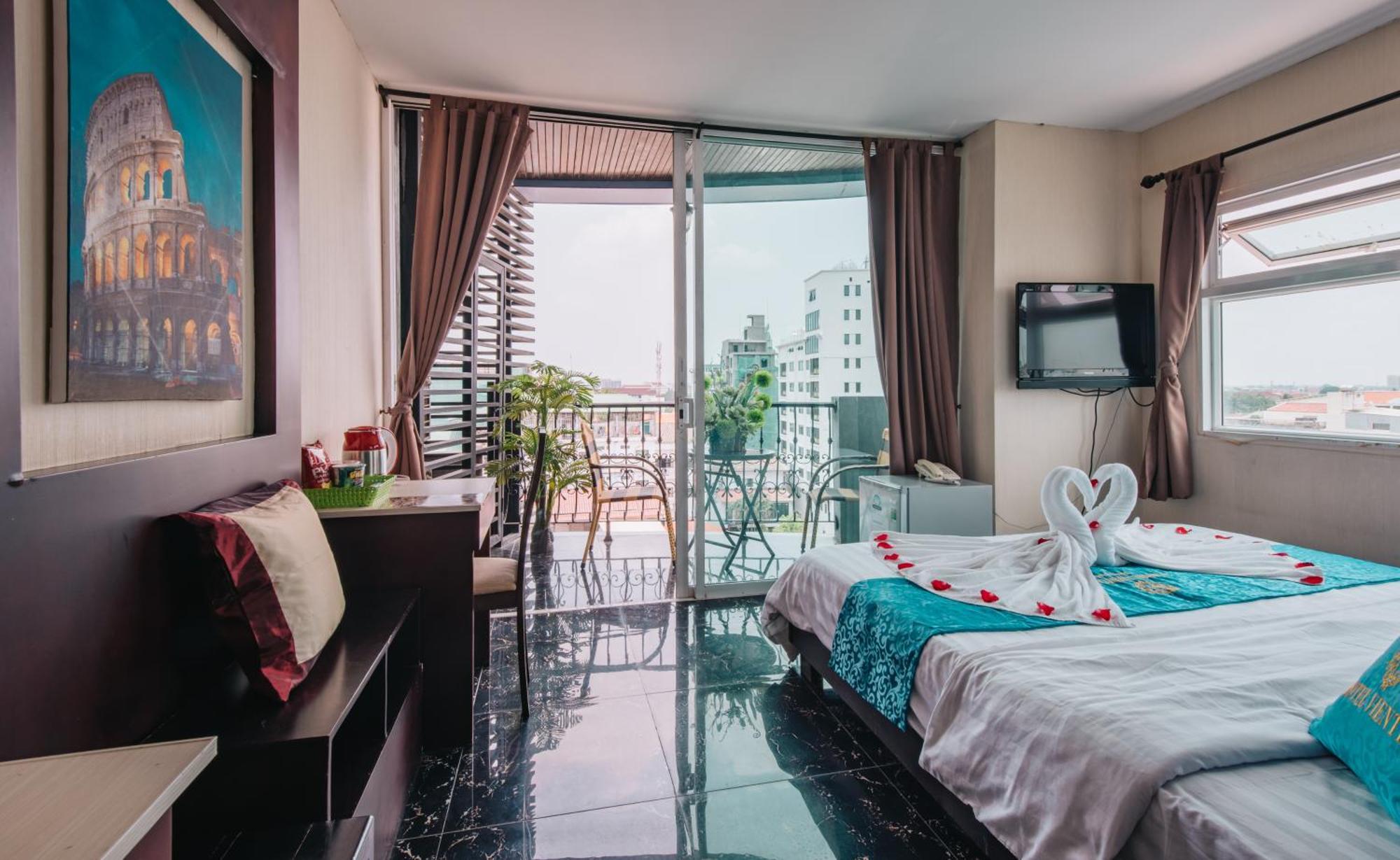 V Hotel В'єнтьян Екстер'єр фото